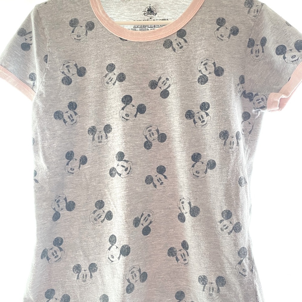 Adult Medium Mickey Mouse shirt
